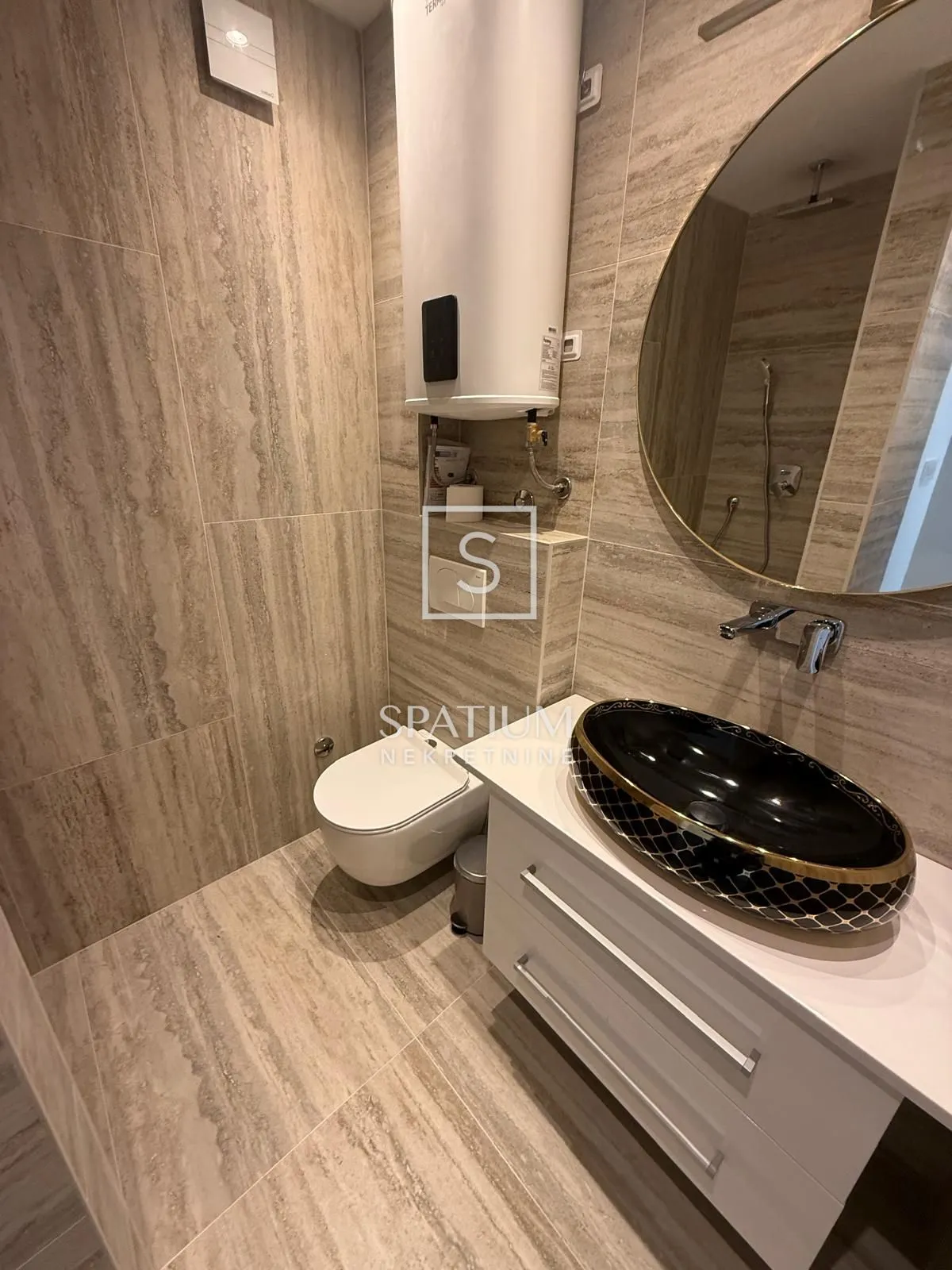 podmurvice, kuća s pet stanova i odvojenim studio apartmanom - slika 4
