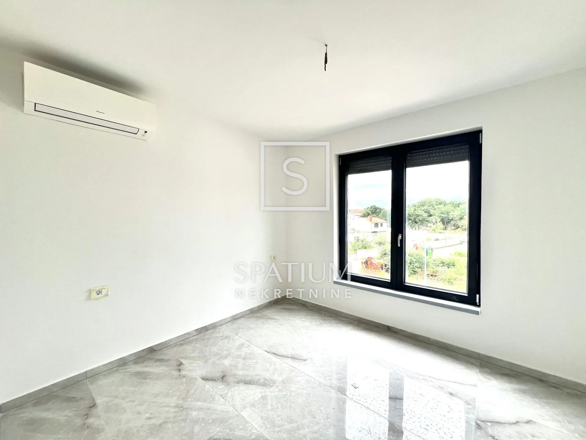 valbandon, stan sa galerijom 138 m2 - slika 7