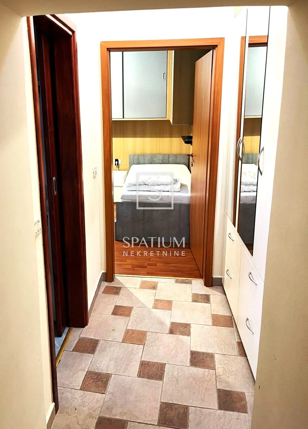 poreč, dvosoban stan u centru grada - slika 10