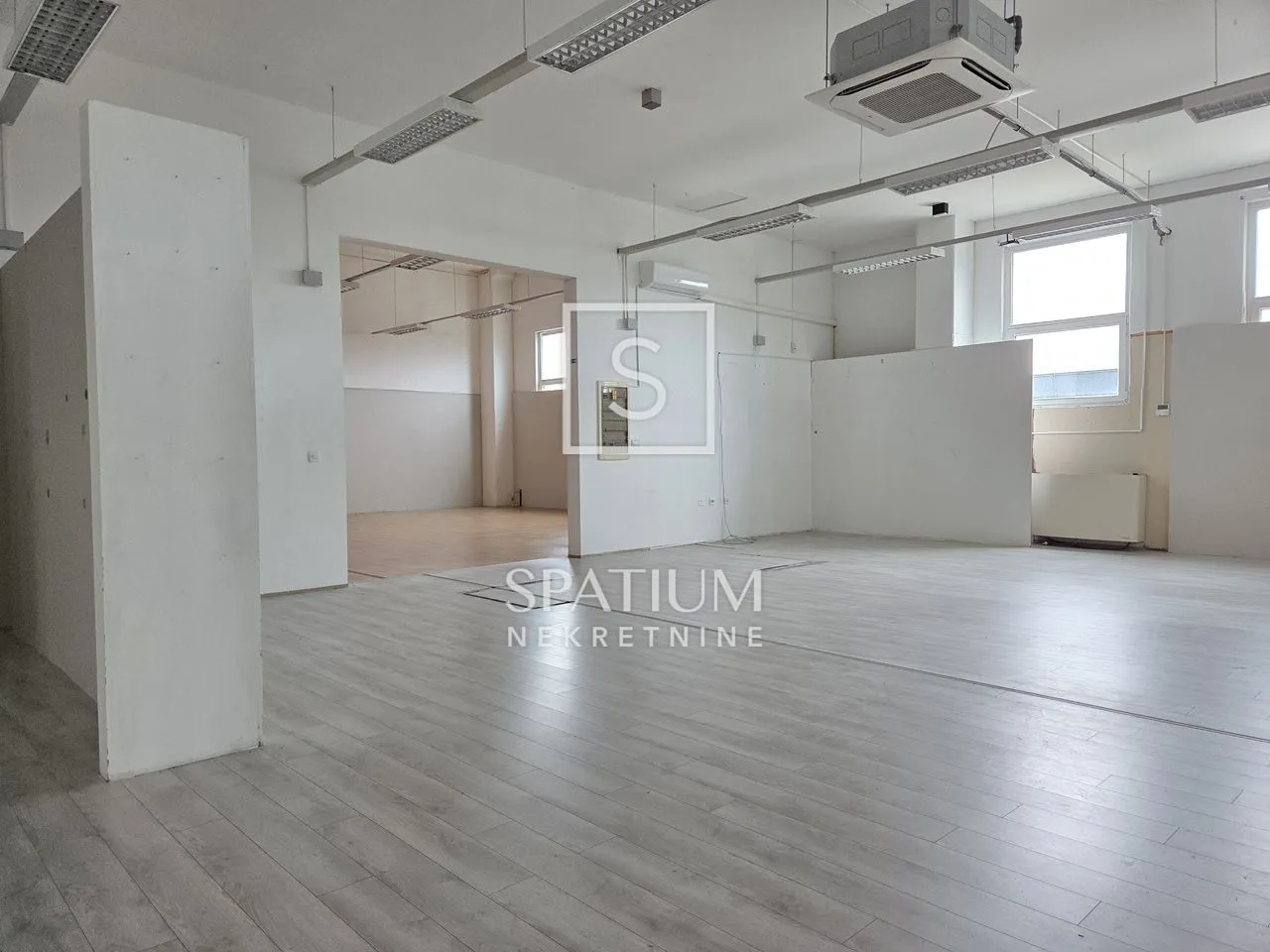 labin, poslovna zgrada za najam, 500 m2 u centru grada - slika 3