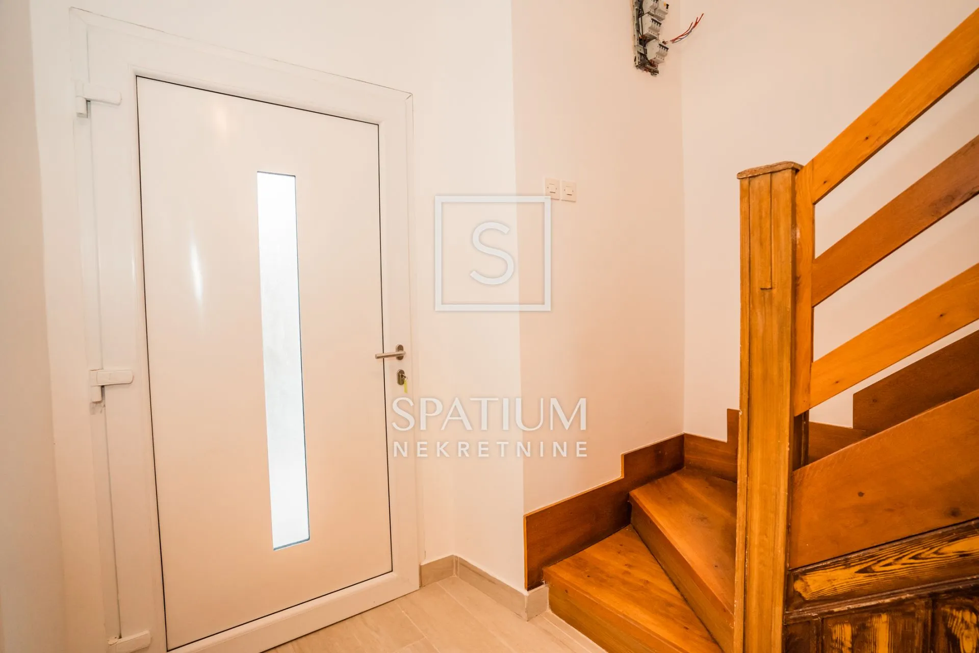 malinska, dvije kuća s apartmanima - slika 17