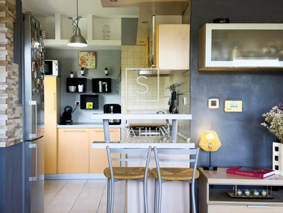 škurinje, dvosoban stan sa dnevnim boravkom - slika 7