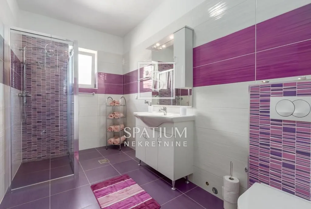 poreč, kuća s pet apartmana - slika 7