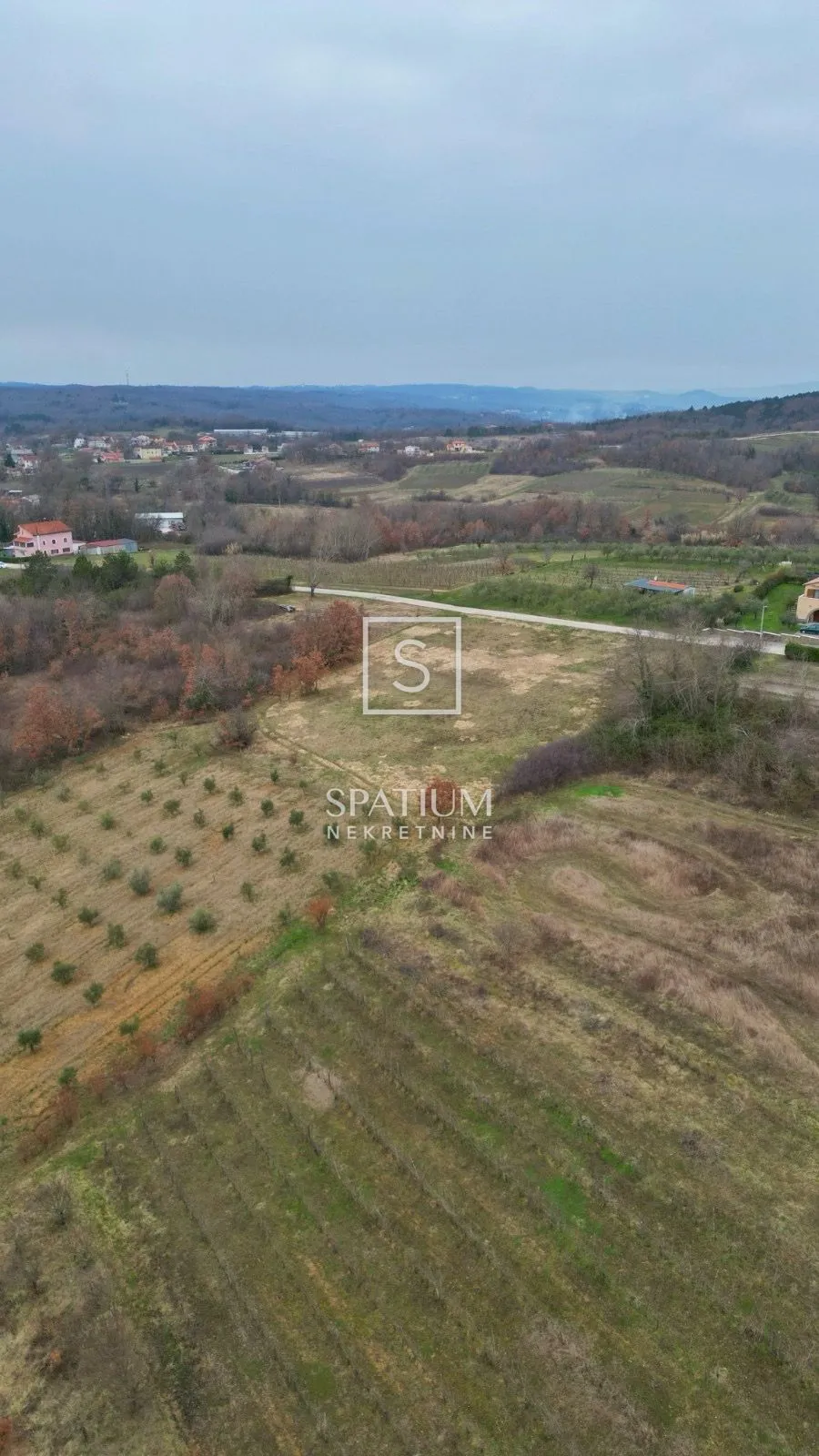 samo u spatiumu, prilika - zemljište sa 3 građevinske dozvole i plaćenim komunalijama - slika 3
