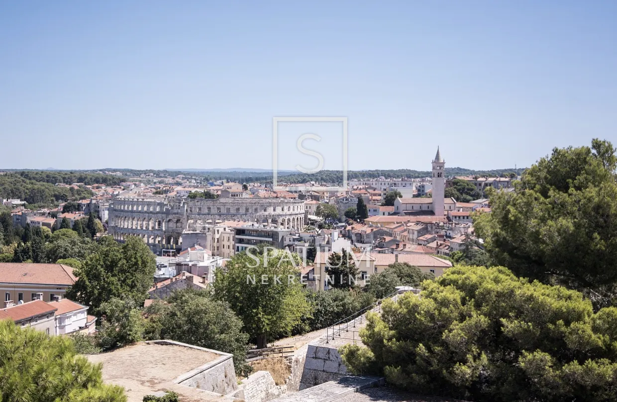 Pula, Dvosoban Stan Na 1.katu C3
