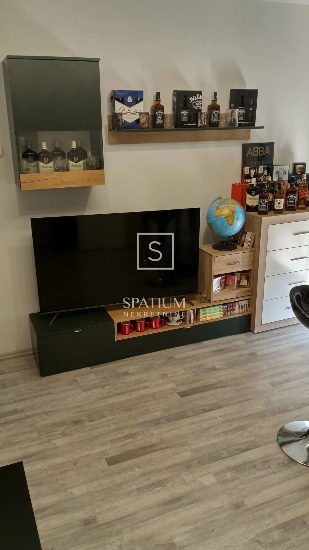 rastočine, obiteljski stan - slika 8