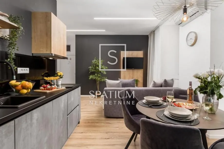 rijeka, centar, tri jednosobna apartmana - slika 11
