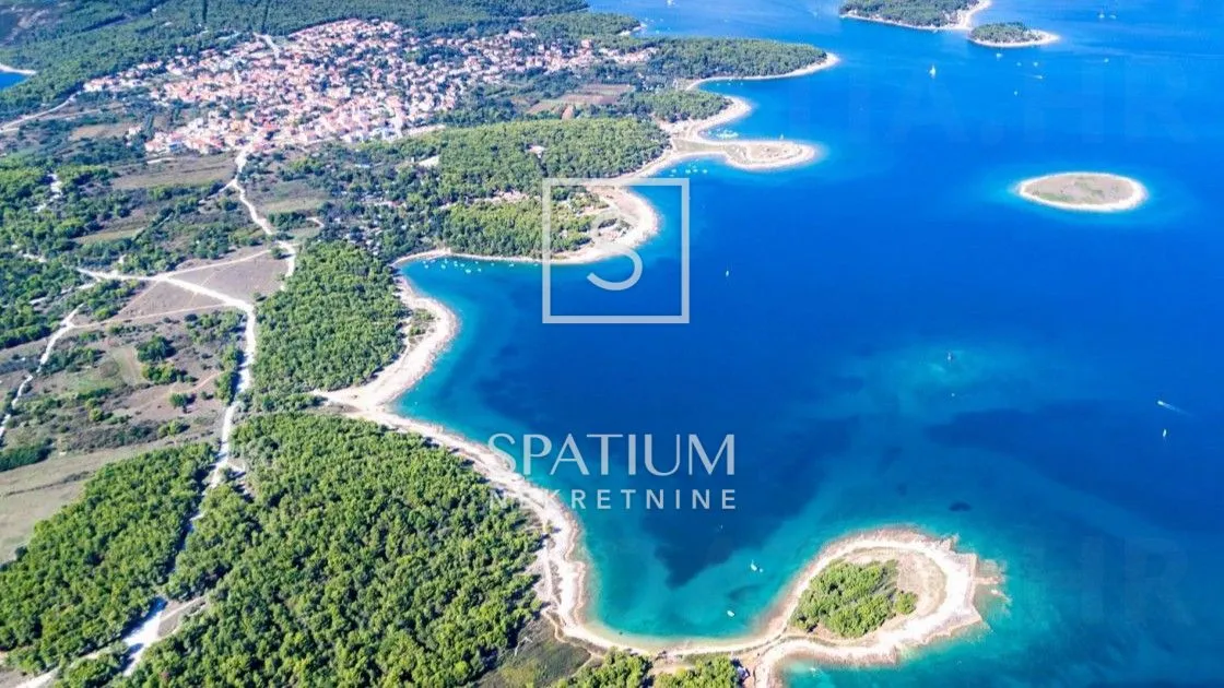 premantura, građevinsko zemljište 200 metara od centra - slika 2
