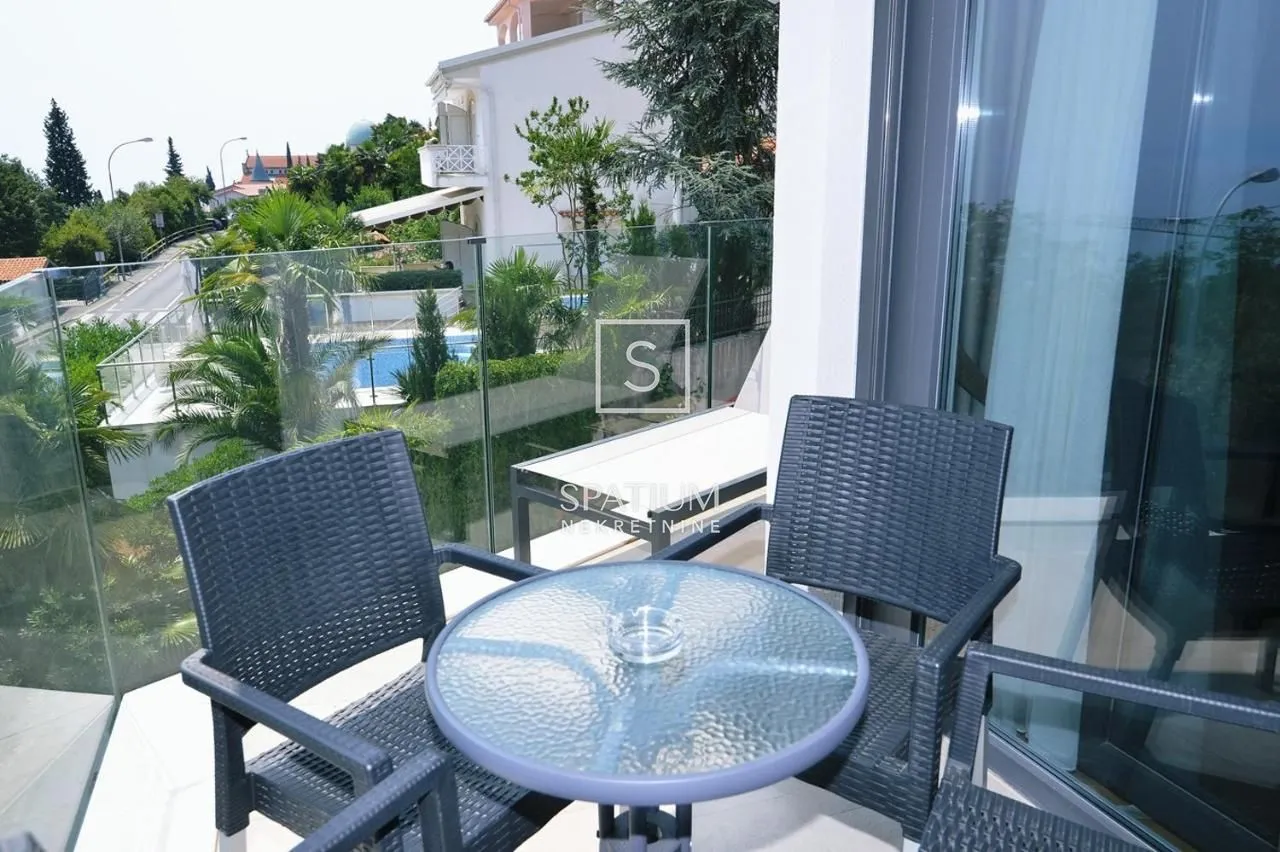 opatija, vila sa šest apartmana - slika 14