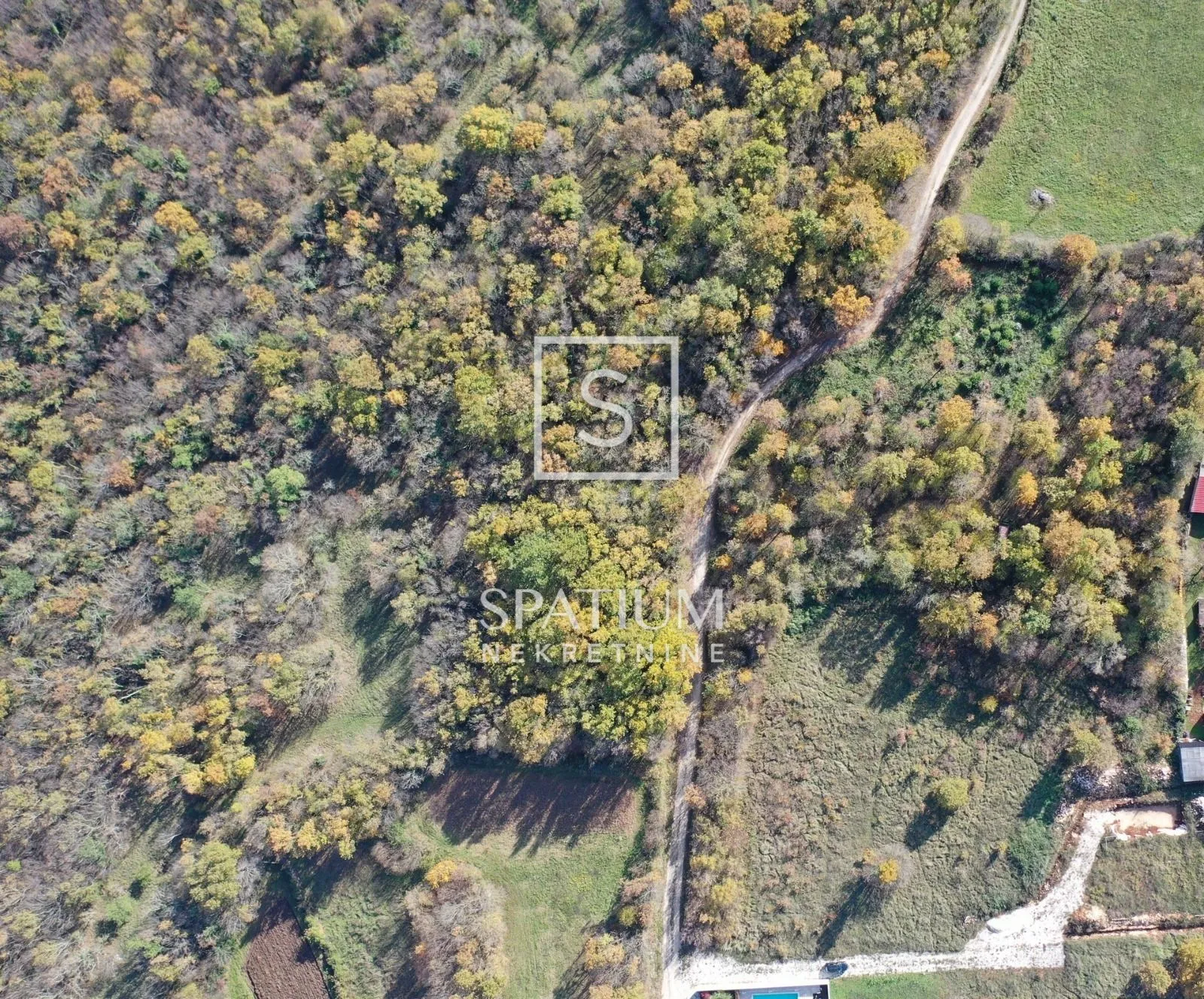 tinjan, građevinsko zemljište pravilnog oblika površine 600m2 - slika 6