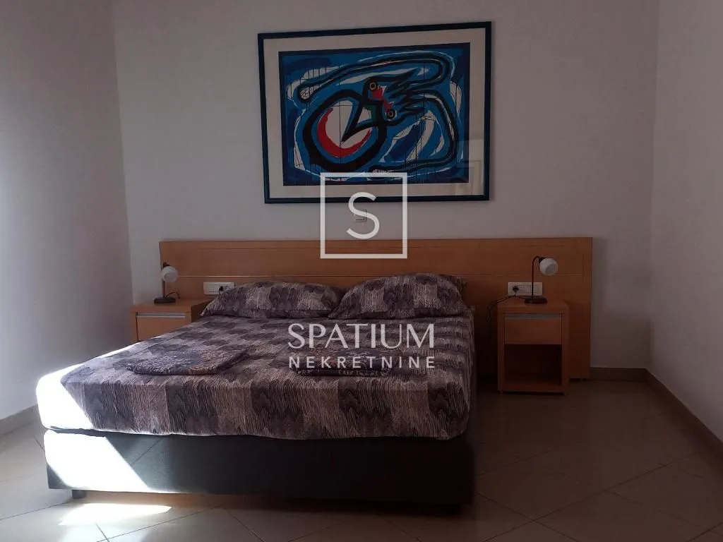 novi vinodolski, kuća s apartmanima u centru - slika 3
