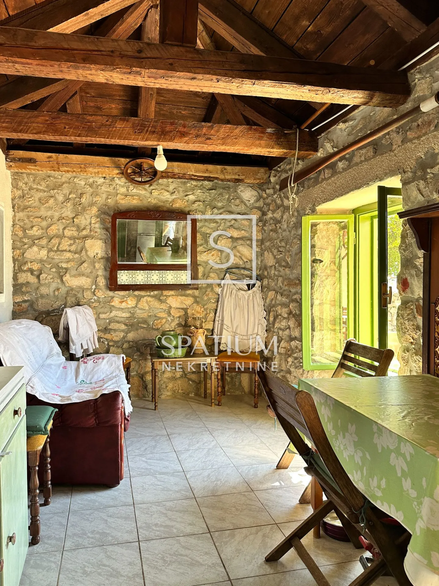 kraljevica, kuća sa dva stana i velikom okućnicom - slika 15