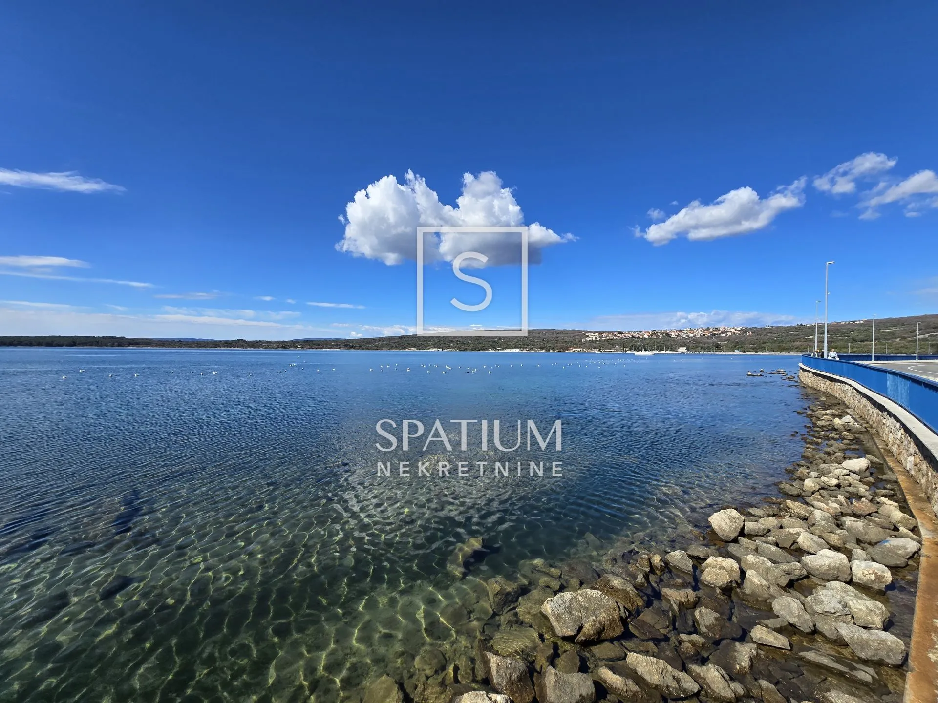 otok krk, punat, stan u centru - slika 3