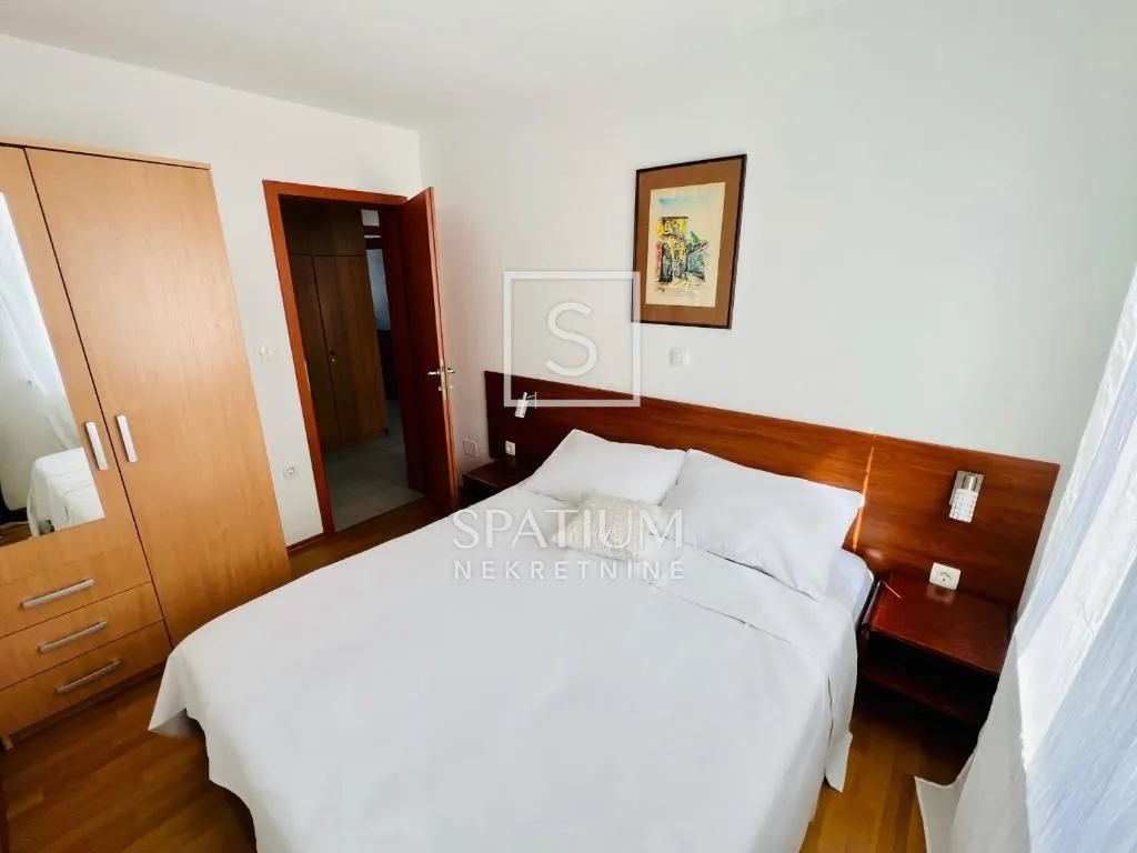 labin, kuća s bazenom, konobom i garažom - slika 19