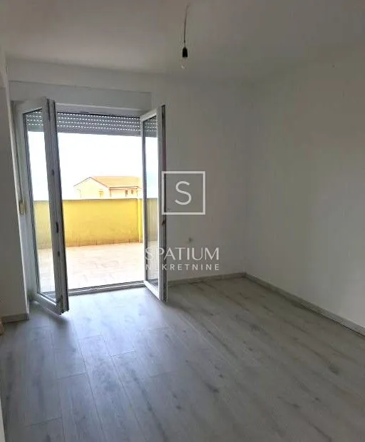 crikvenica, kuća s dva stana - slika 3