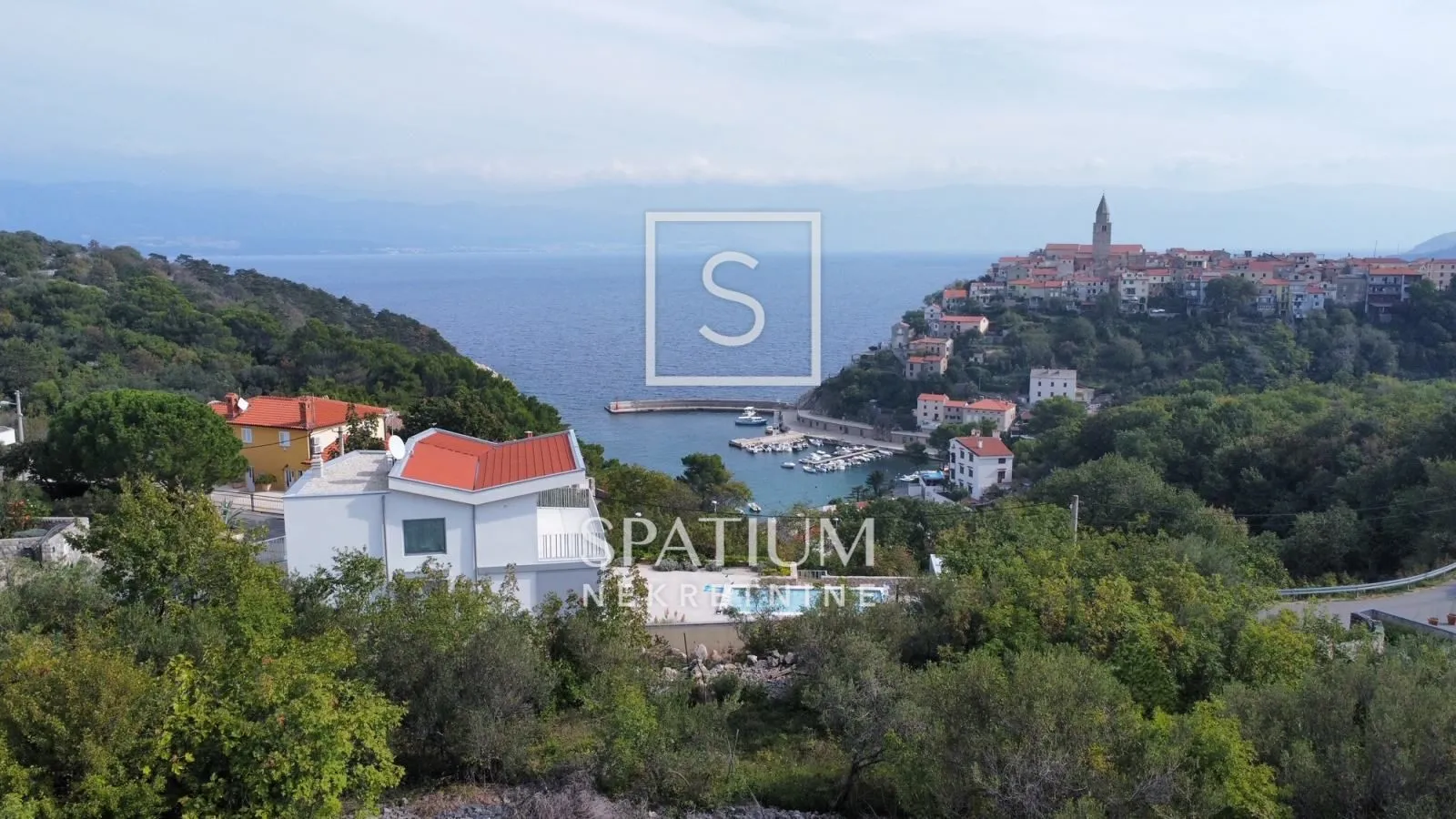 VRBNIK, GRAĐEVINSKI TEREN OD 1037 m2