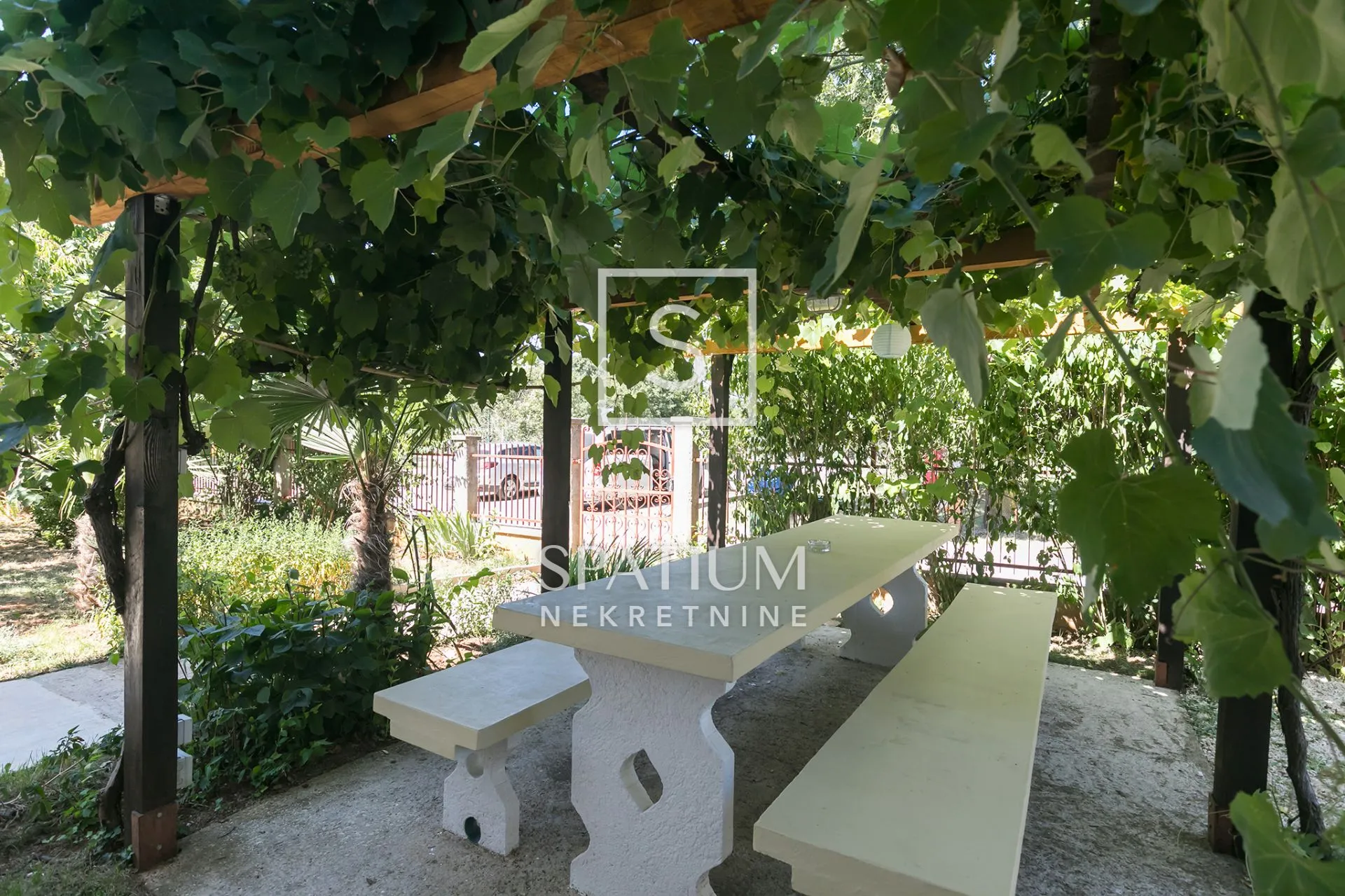 antonci, vila u blizini mora - slika 2