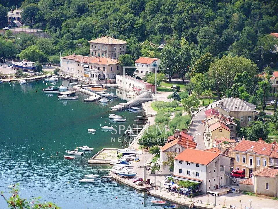 Bakar, Stan 50m Od Mora