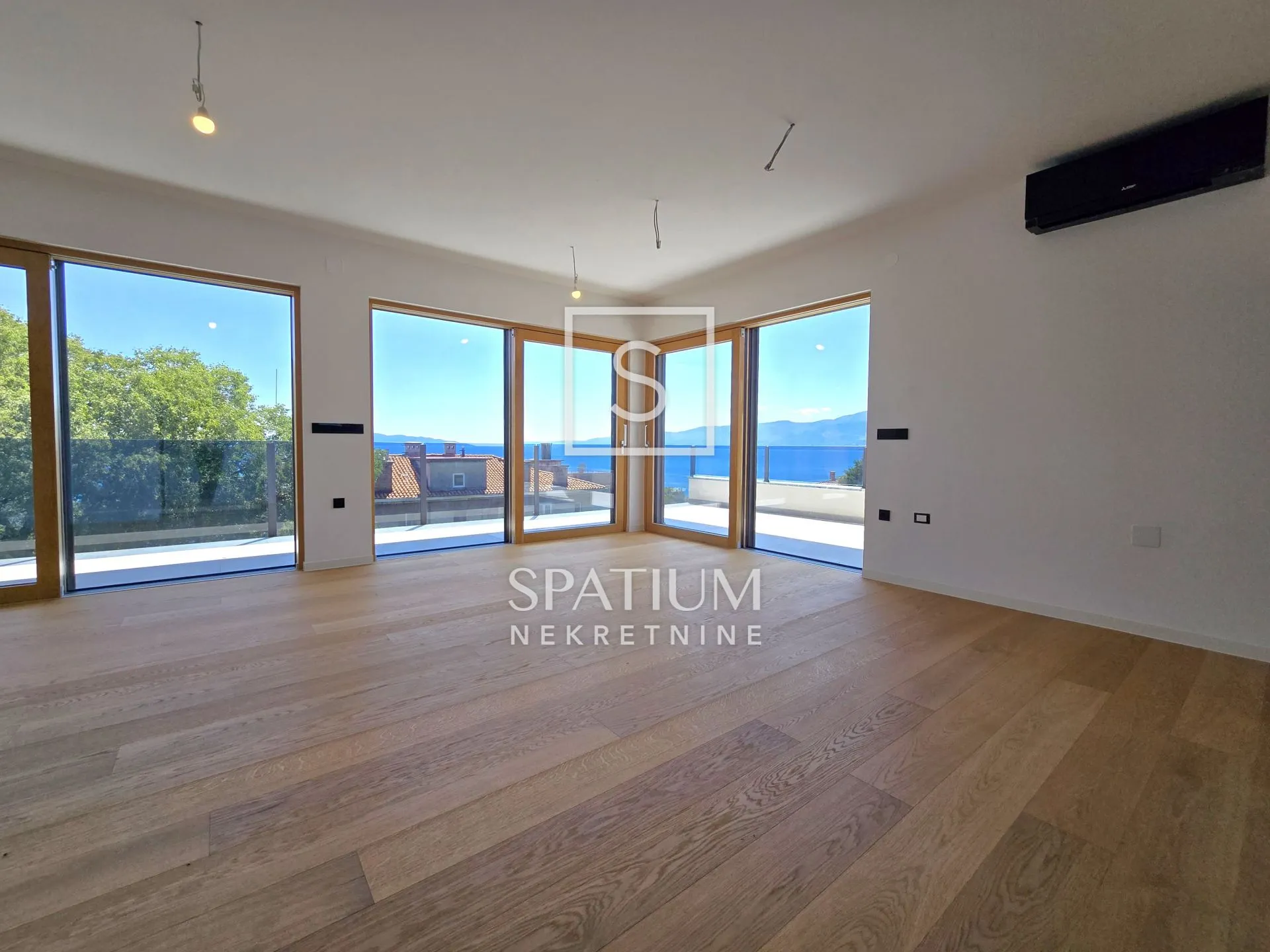 Kantrida, Penthouse S Krovnom Terasom U Novogradnji - Rijeka