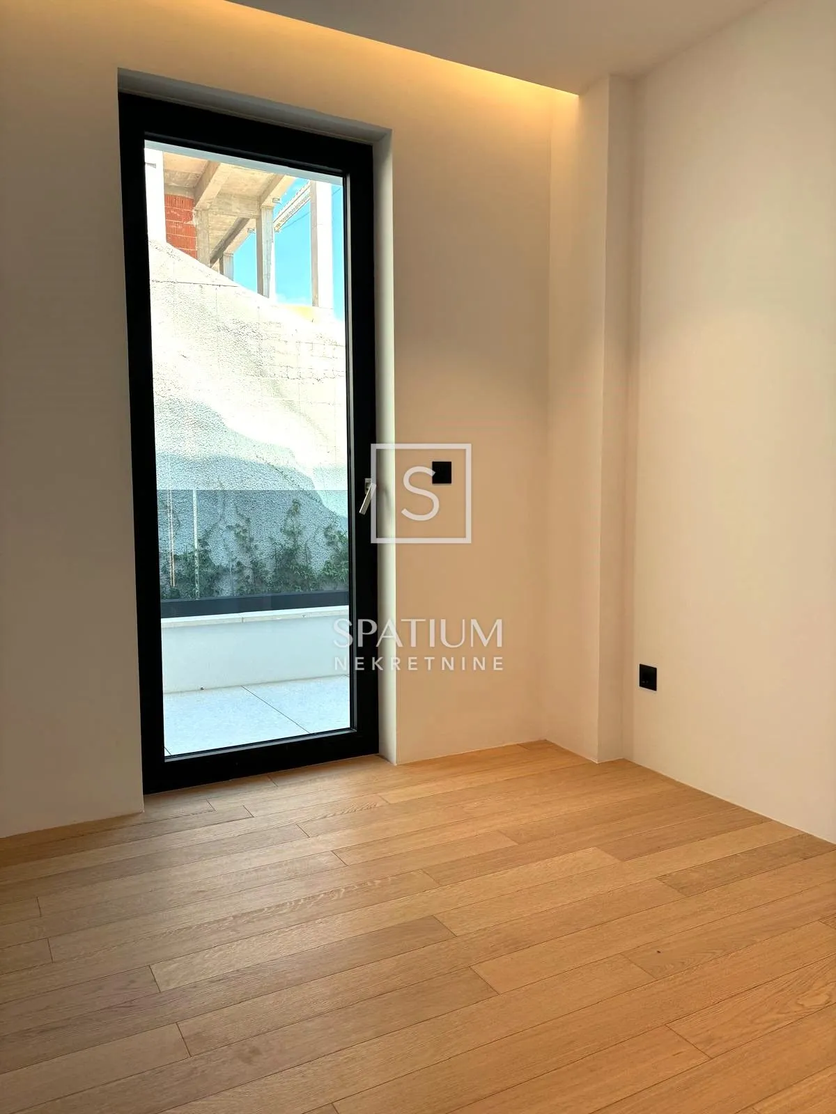 opatija, vrhunski 3s+db u novogradnji 250m od mora - slika 11
