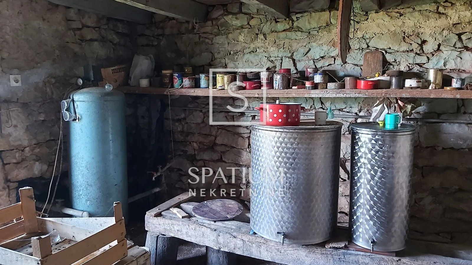 labin, kuća za adaptaciju na velikom građevinskom zemljištu - slika 12