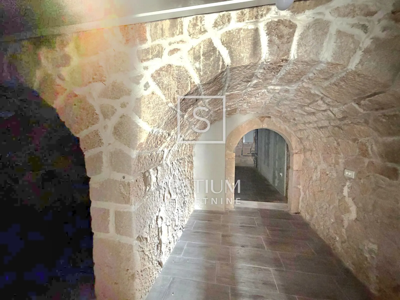 bribir, vinodolska općina, primorska kamena kuća - slika 9