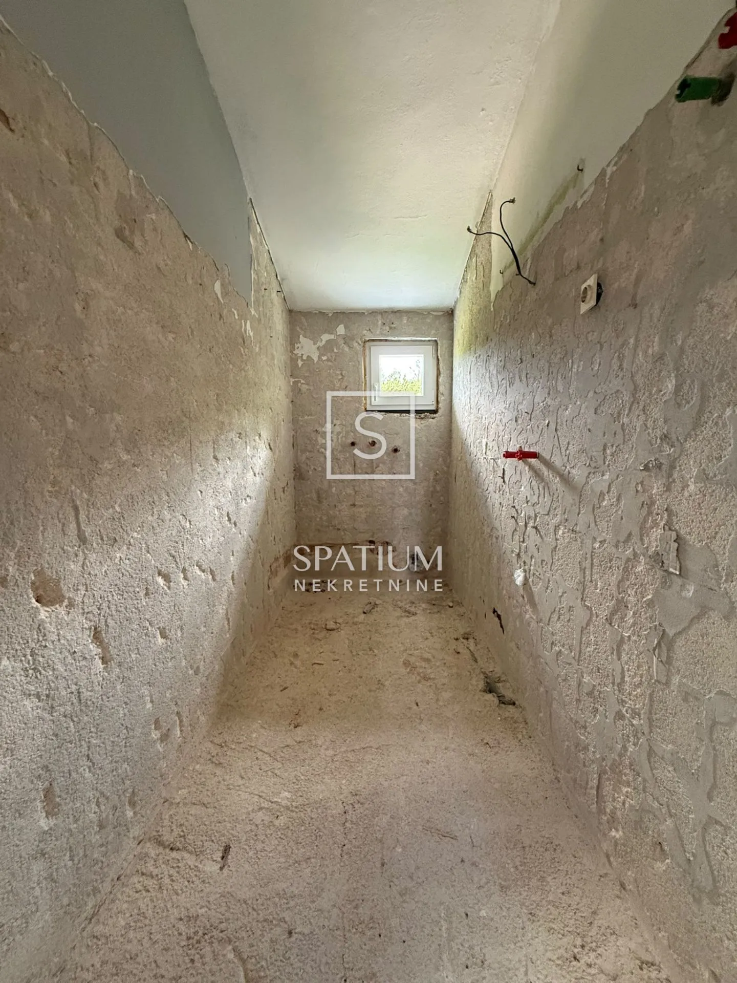 labin, obiteljska kuća s tri stambene jedinice - slika 34