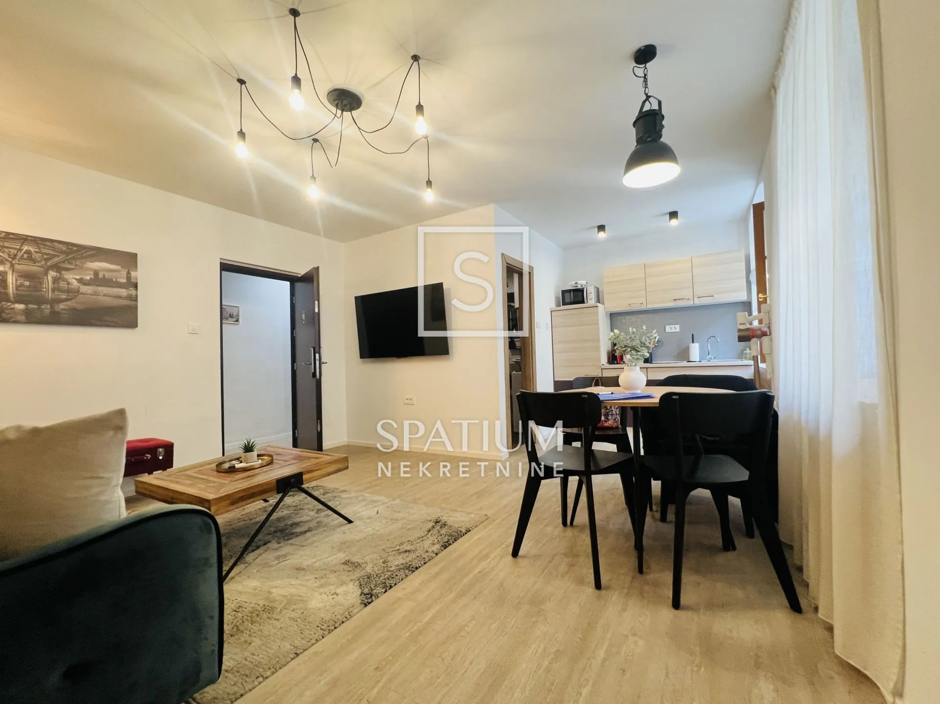 Centar, Stan S Dvije Stambene Jedinice - Rijeka