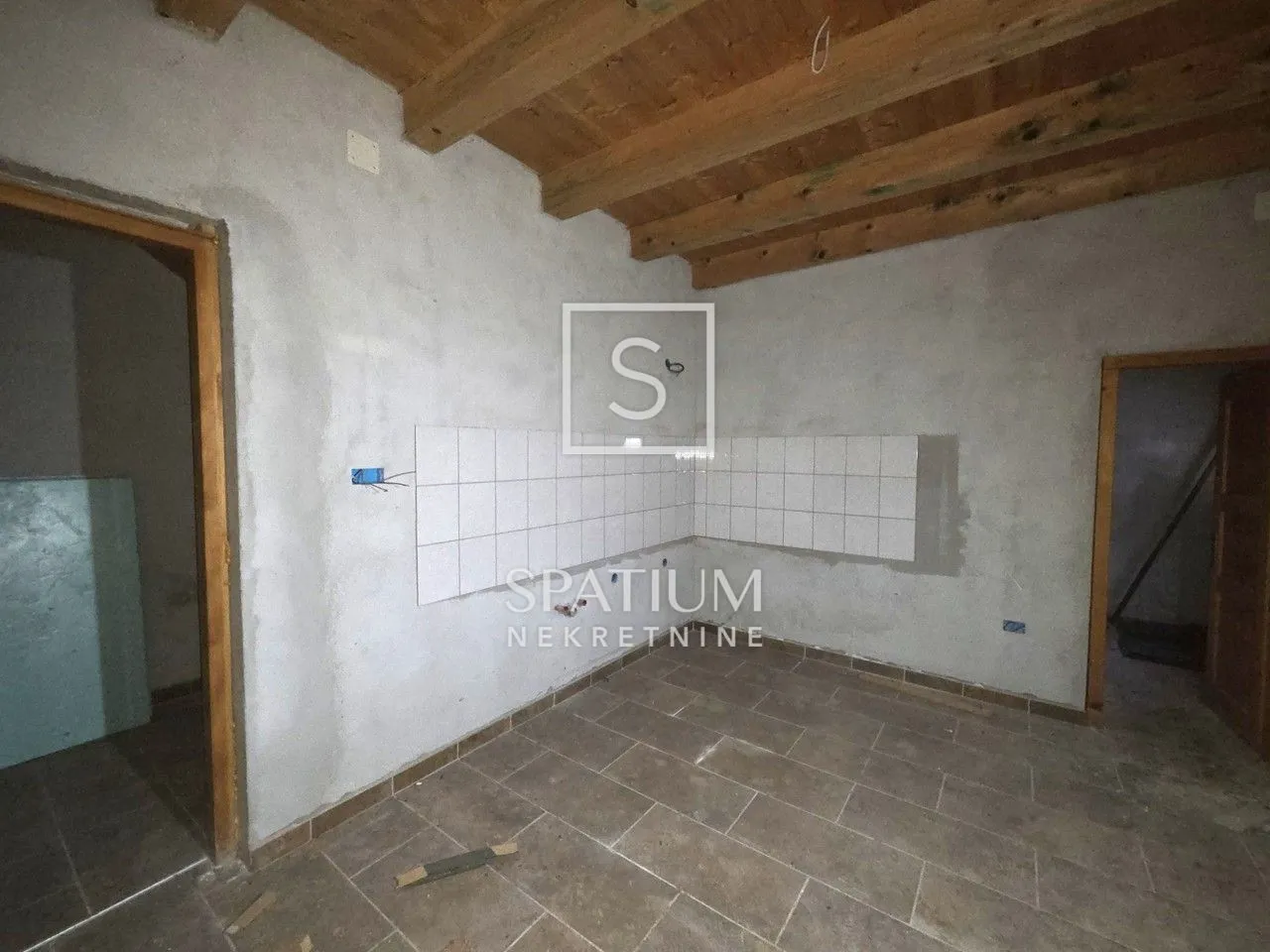 labin, okolica, obnovljena kamena kuća na mirnoj lokaciji - slika 4