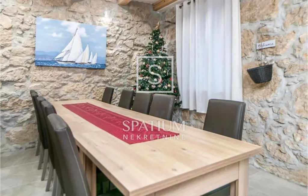 tribalj, autentična kamena vila s bazenom i uhodanim poslovanjem - slika 7