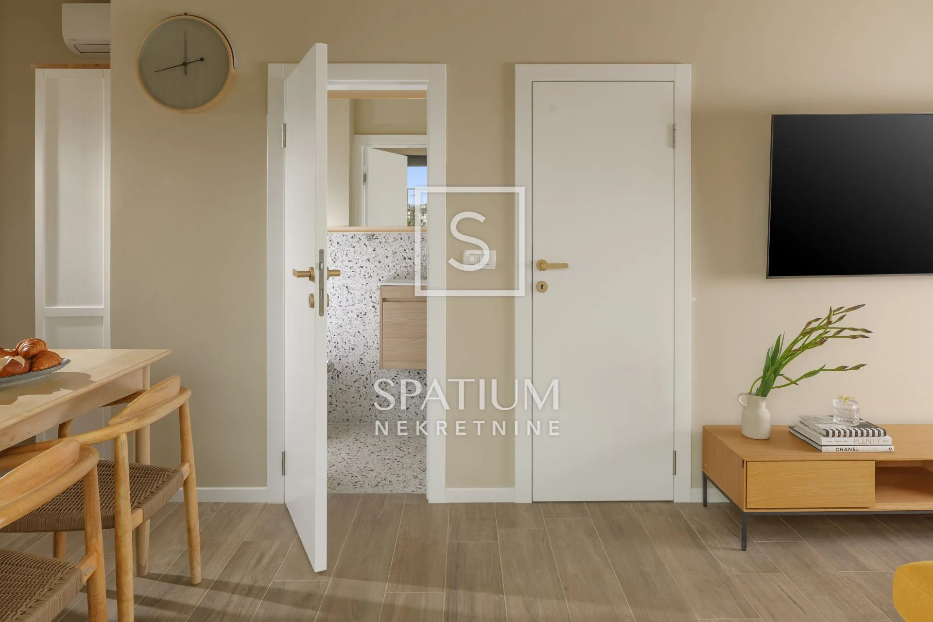 poreč, moderna kuća u nizu s privatnim jacuzzijem - slika 6