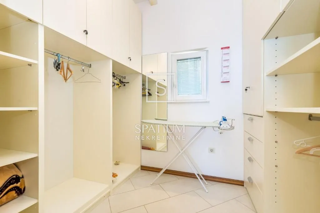 opatija, vila sa četiri stana na vrhunskoj lokaciji - slika 63