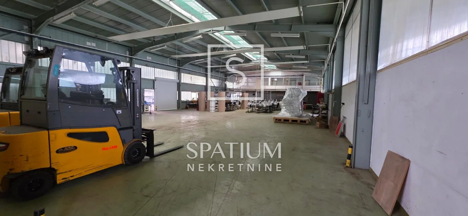 udbina, hala 3500m2 - slika 2