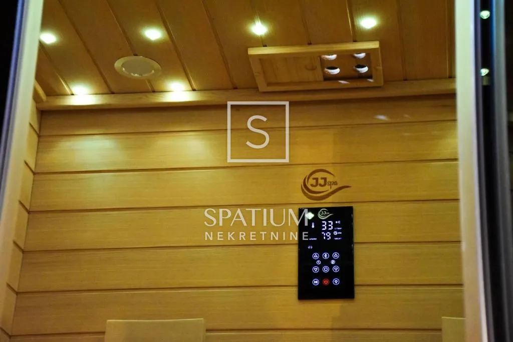 fužine, drvena kuća s lijepom okućnicom - slika 32