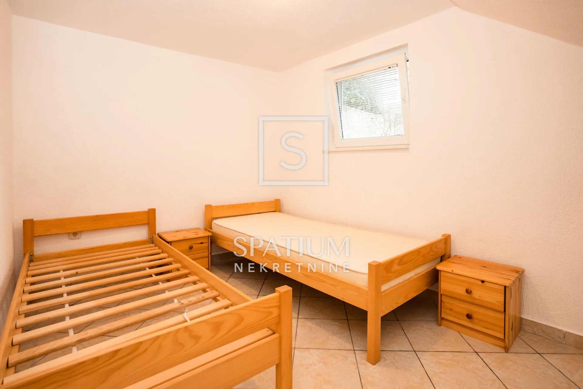 malinska, dvije kuća s apartmanima - slika 14