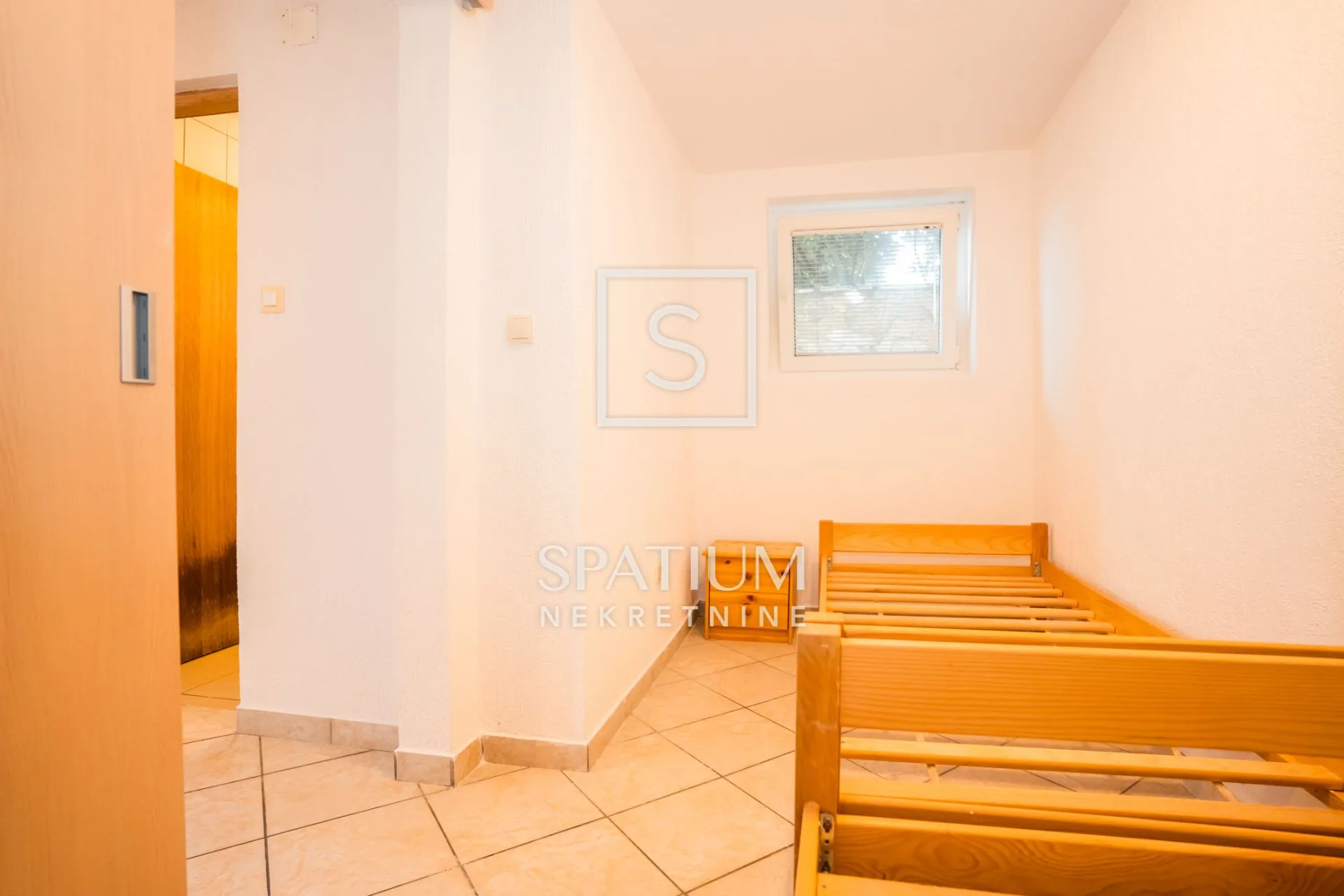 malinska, dvije kuća s apartmanima - slika 11