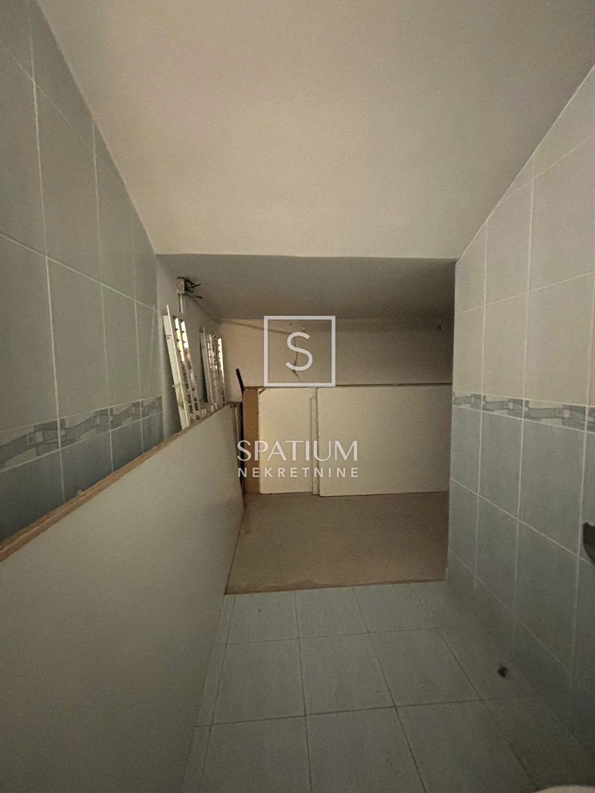 mlaka, poslovni prostor 320m2 - slika 8