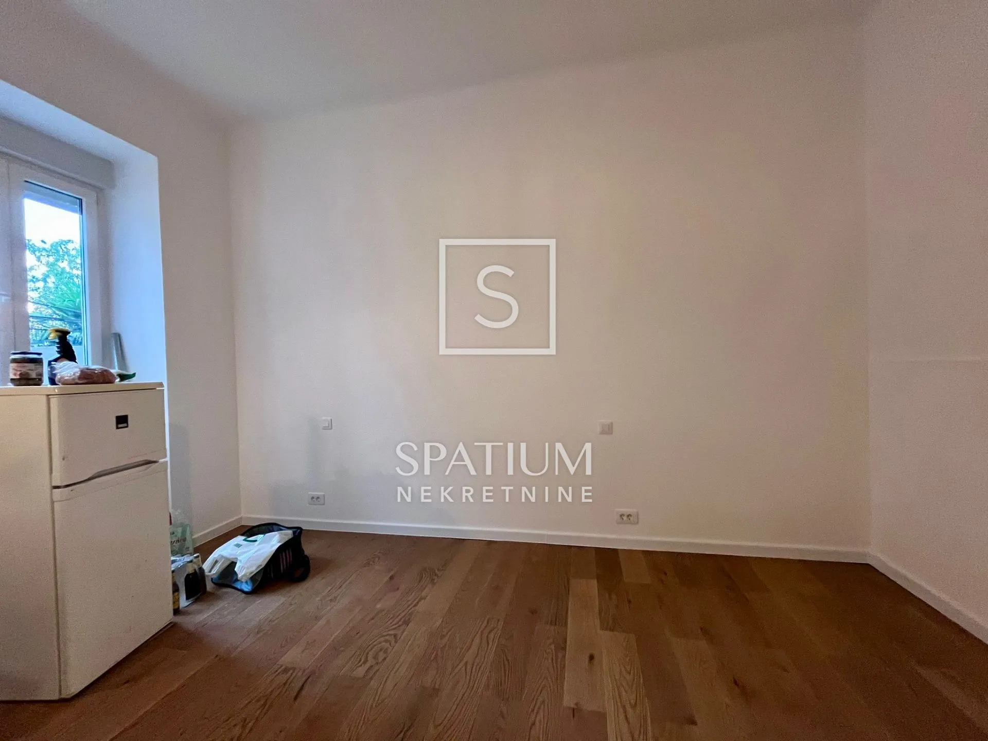 opatija, adaptirani trosoban stan - slika 11