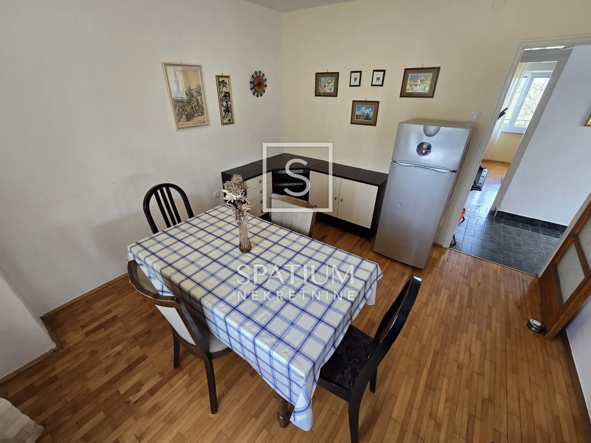 jadranovo, samo u našoj ponudi, kuća s četiri stana - slika 32