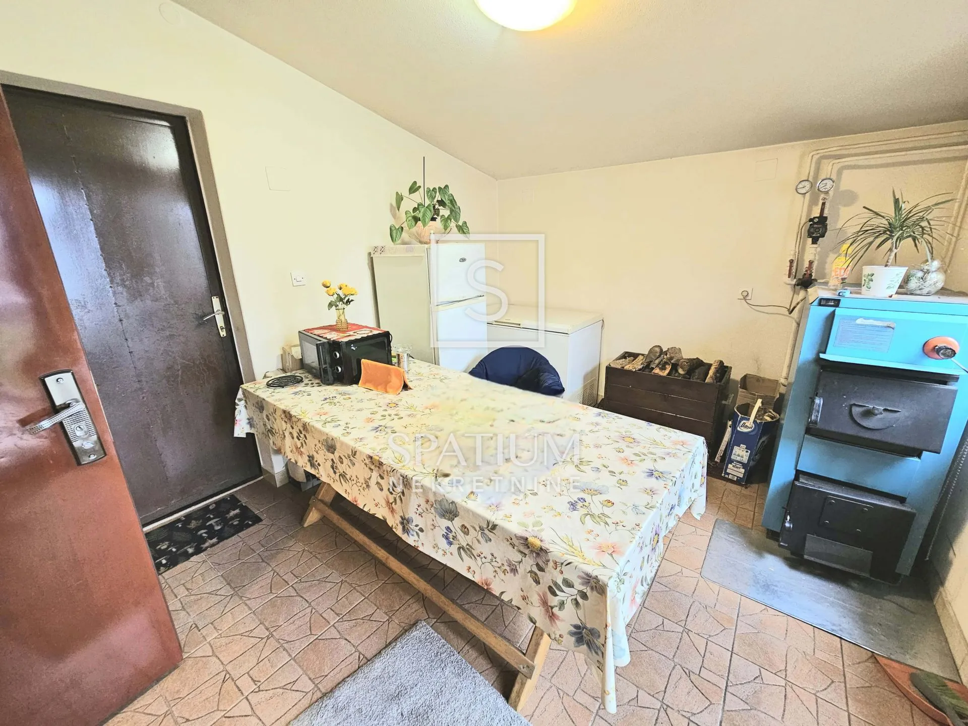 labin, samostojeća kuća s pogledom na more i velikim dvorištem - slika 4