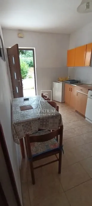 poreč, samostojeća kuća s više stambenih jedinica na mirnoj lokaciji - slika 12