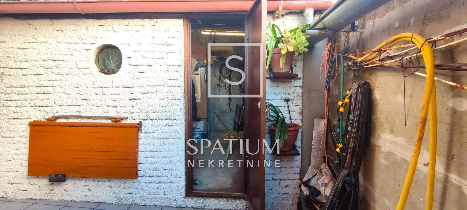 krnjevo, kuća s okućnicom na odličnoj lokaciji - slika 8