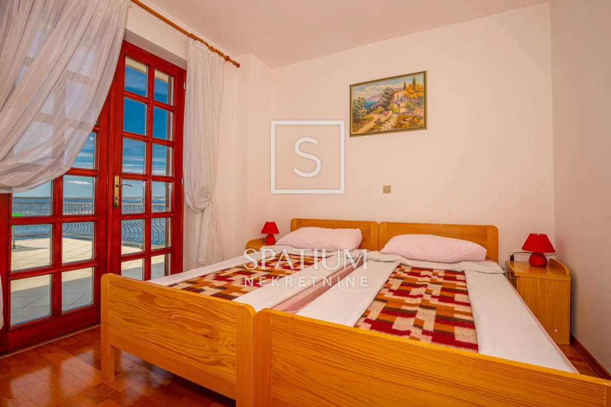 crikvenica, dvije apartmanske kuće i maslinik - slika 9
