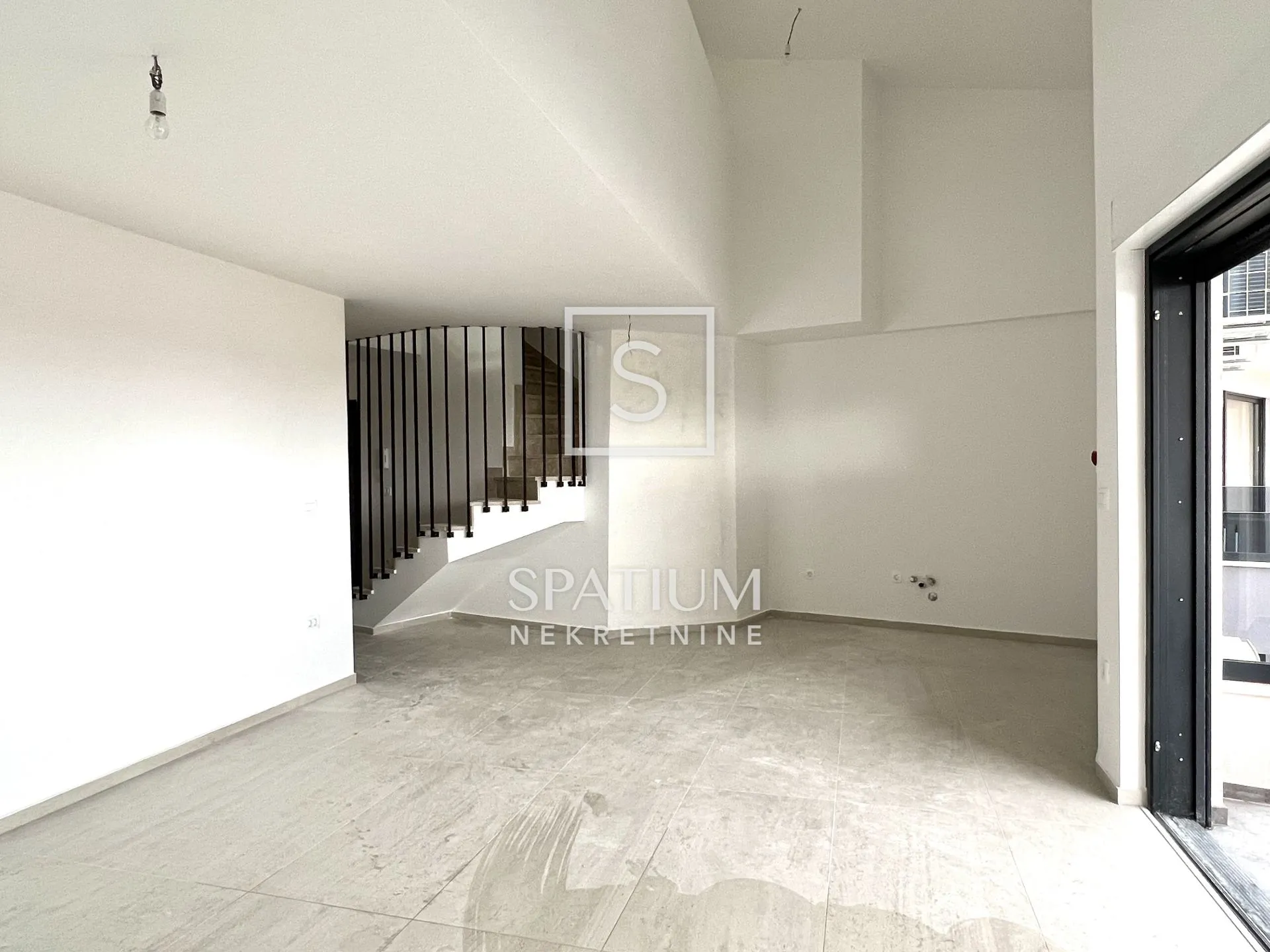 valbandon, stan sa galerijom 138 m2 - slika 3