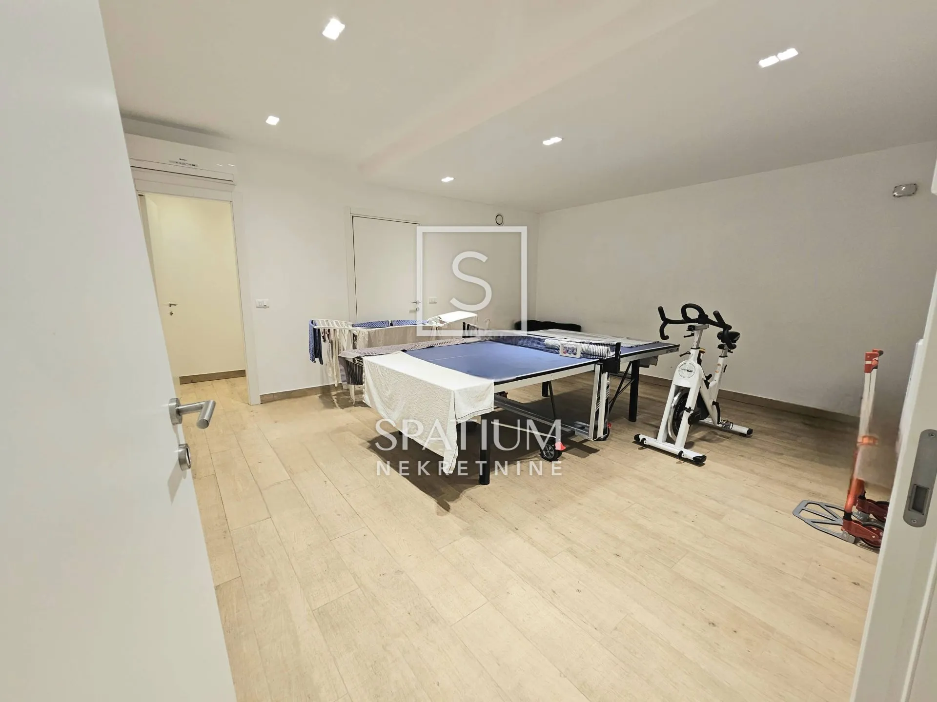 medulin, luksuzna samostojeća villa s bazenom - slika 32