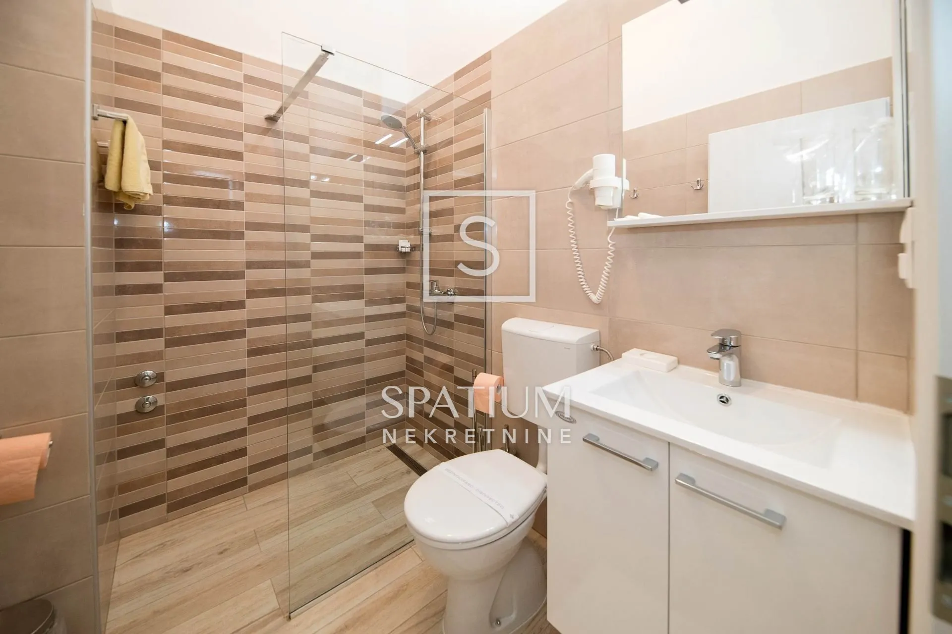 selce, hotel u samoj blizini mora - slika 12