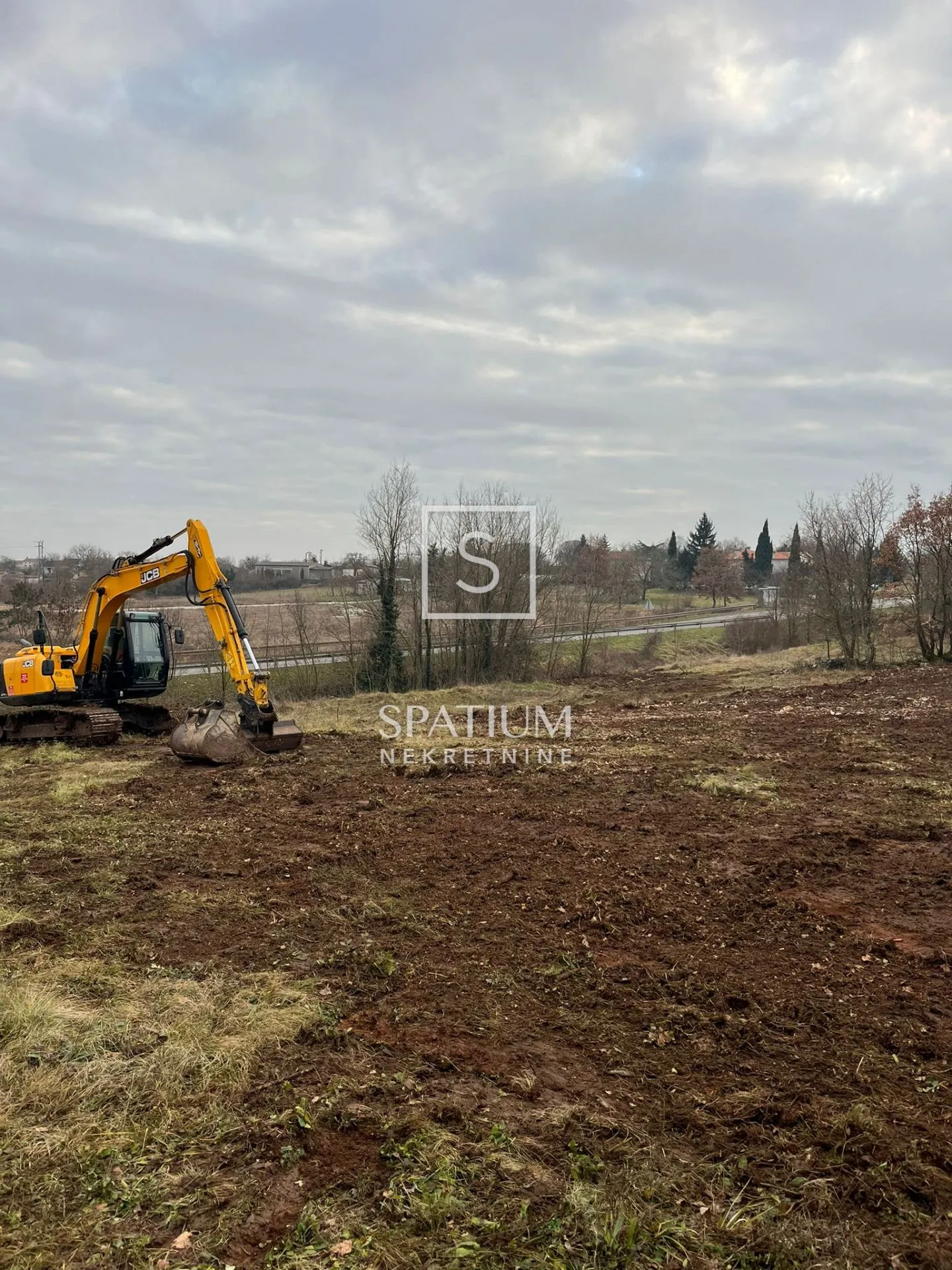 tinjan, prostrano građevinsko zemljište 40€/m² - slika 3