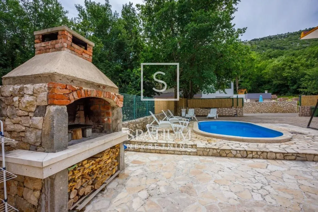 bribir, vinodolska općina, uređena prizemnica s bazenom - slika 14