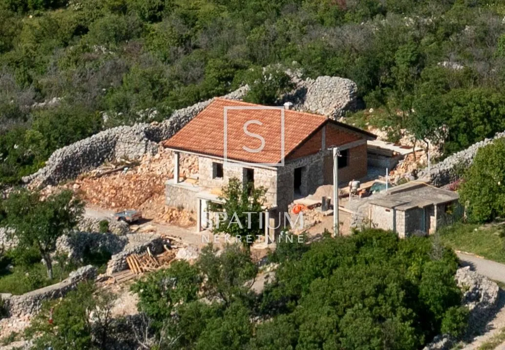 senj, jablanac, kamena kuća u fazi renovacije - slika 16