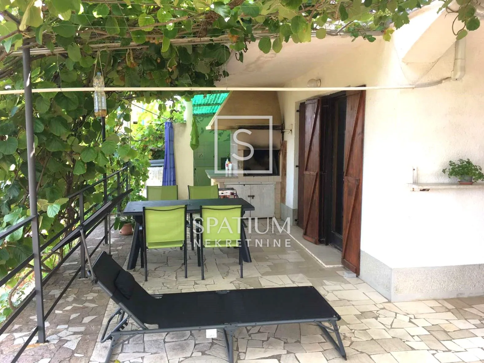 trget, kuća s lijepim pogledom - slika 3